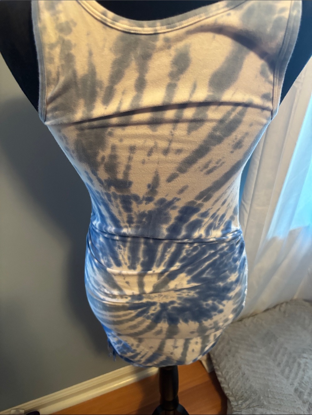CLOSET CLEANOUT PRICED TO MOVE! Aeropostale Light Blue & White Tie-Dye Tank Top - Picture 4 of 5